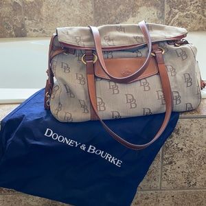 Doone & Burke large purse